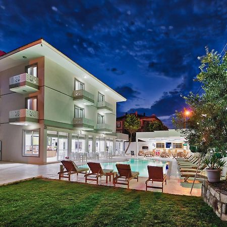 Hotel Ege Tulip Çeşme Esterno foto