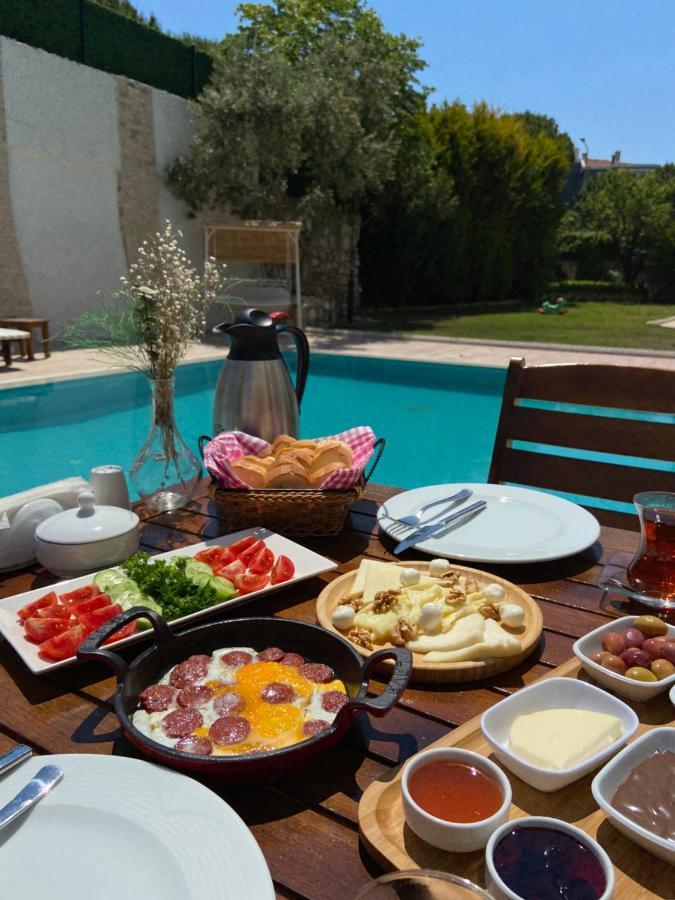 Hotel Ege Tulip Çeşme Esterno foto