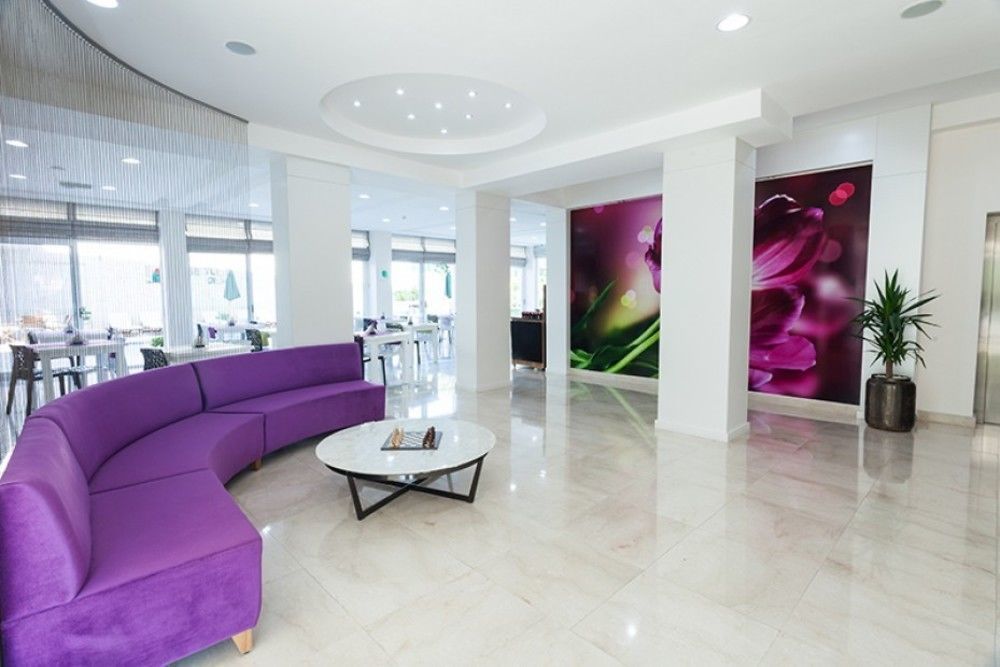 Hotel Ege Tulip Çeşme Esterno foto