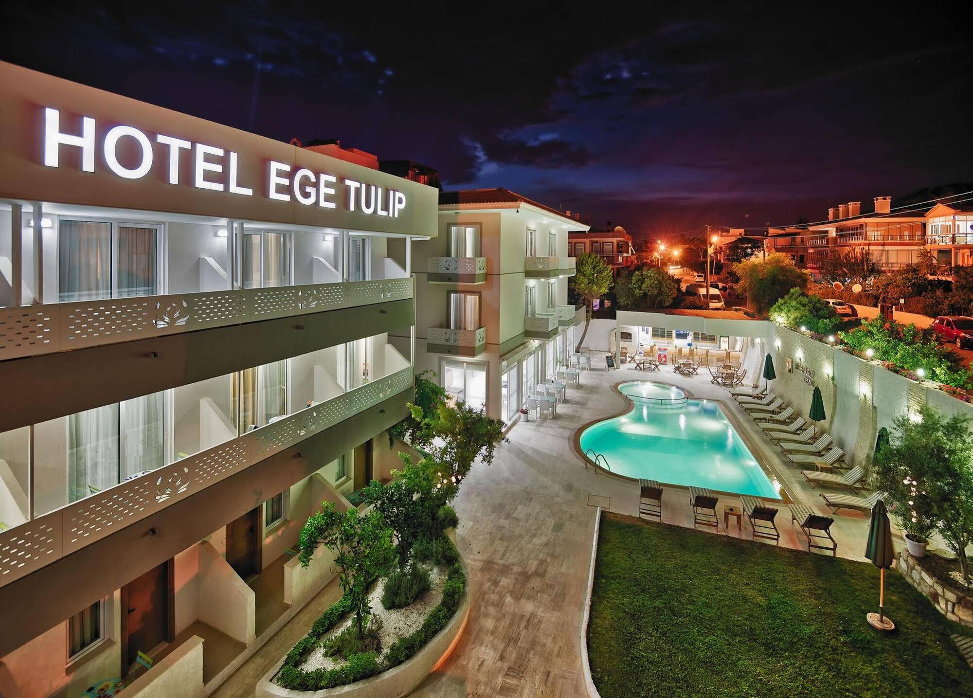 Hotel Ege Tulip Çeşme Esterno foto