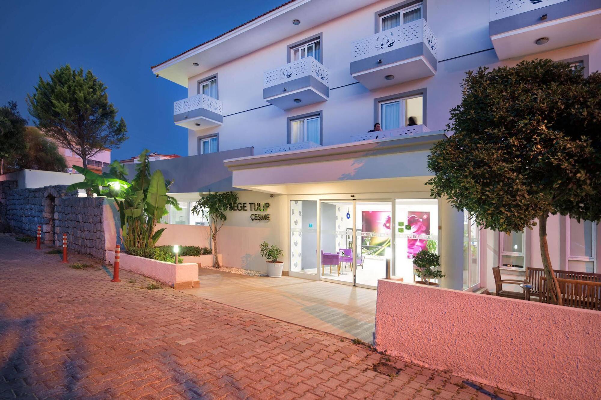 Hotel Ege Tulip Çeşme Esterno foto